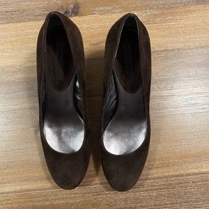 Banana Republic Brown Suede Round Toe Pumps Size 9 1/2 ( more like size 9M)